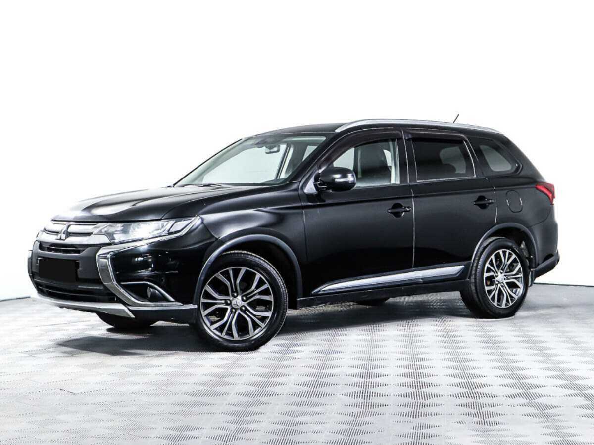 Mitsubishi Outlander с пробегом — 2015 год. Фото: #0