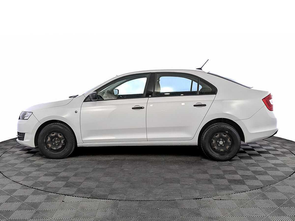 Skoda Rapid с пробегом — 2017 год. Фото: #7