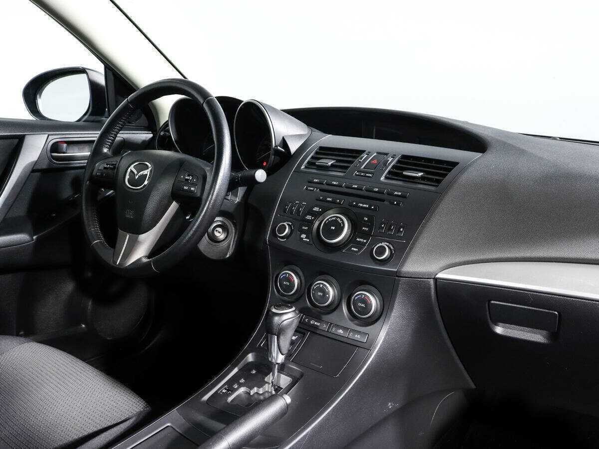 Mazda 3 с пробегом — 2013 год. Фото: #8