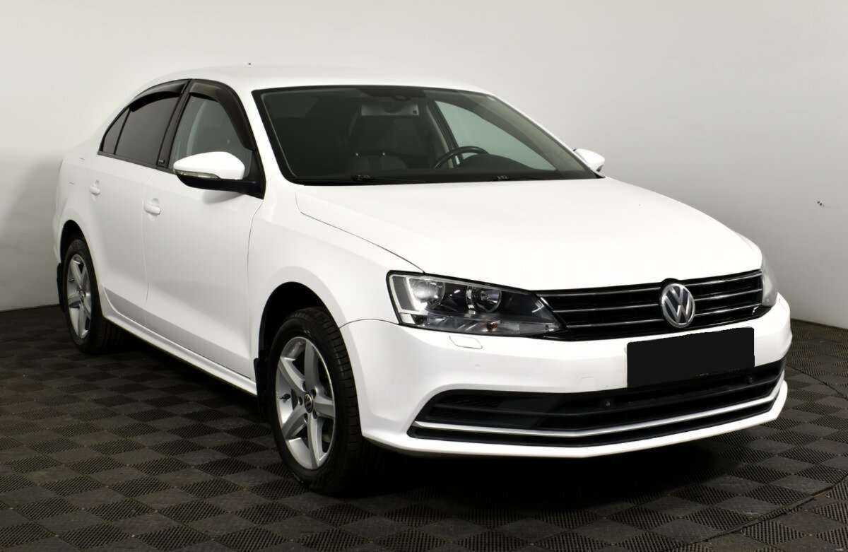 Volkswagen Jetta с пробегом — 2016 год. Фото: #2