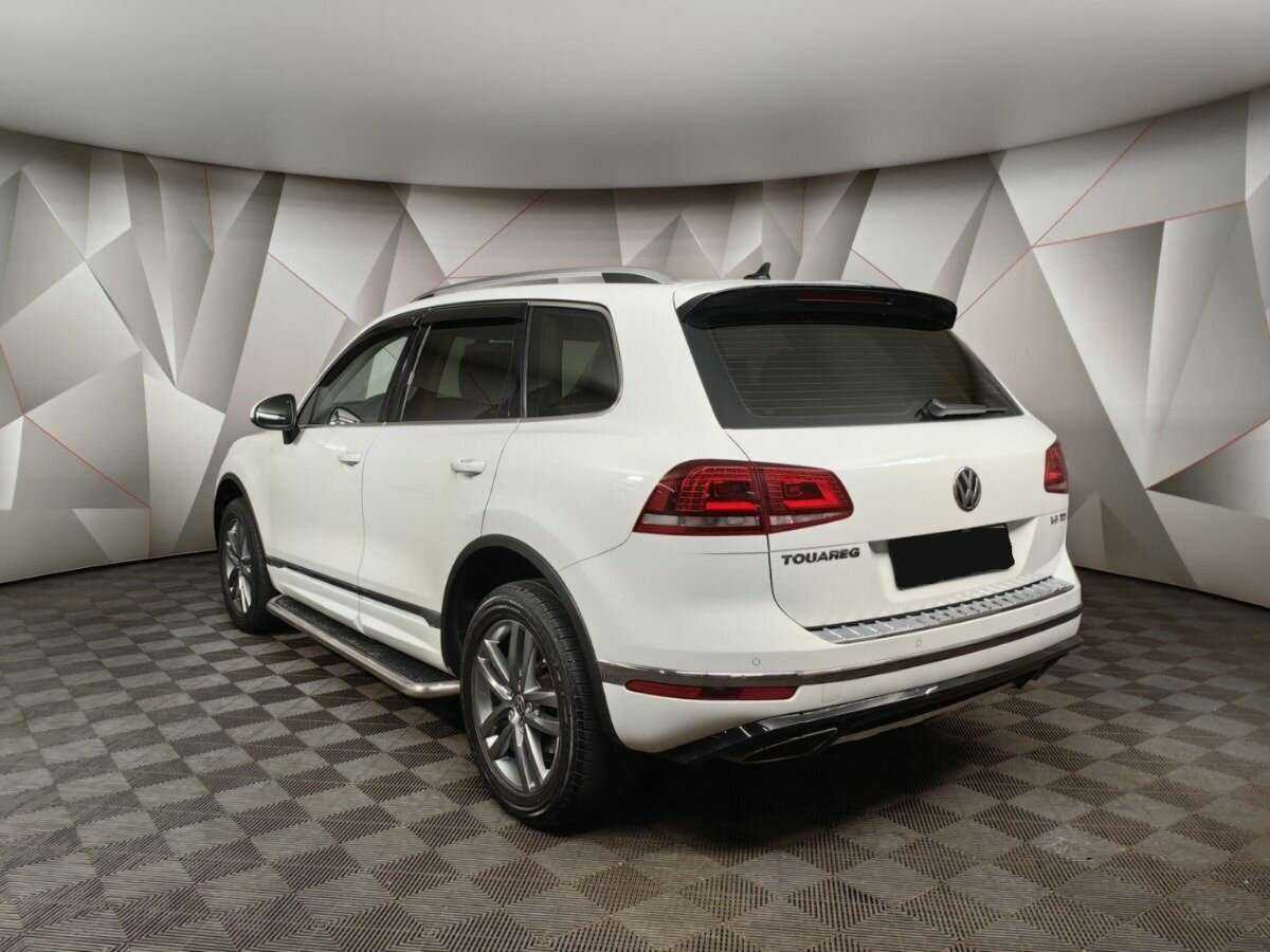 Volkswagen Touareg с пробегом — 2016 год. Фото: #3