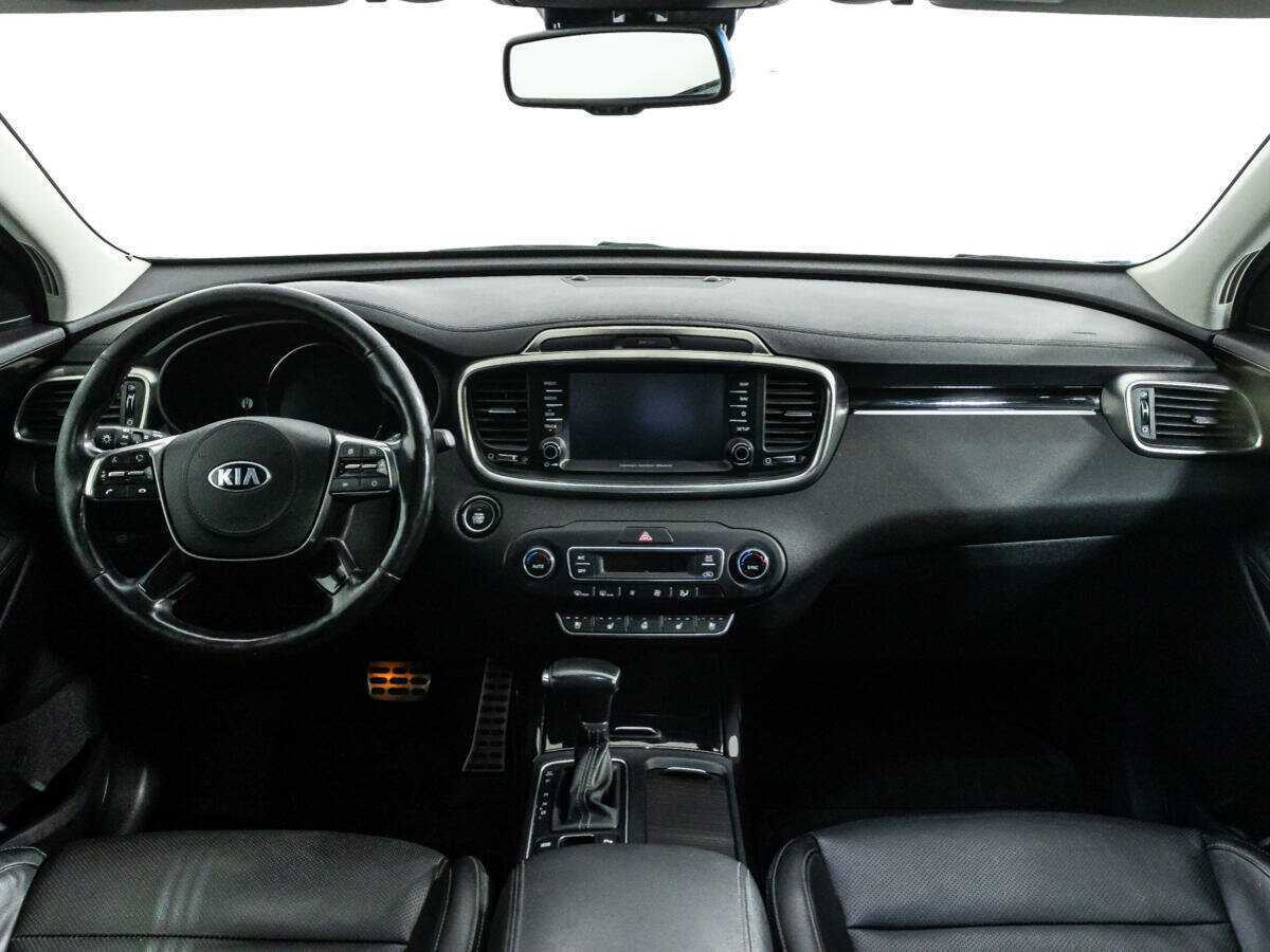 Kia Sorento с пробегом — 2017 год. Фото: #12