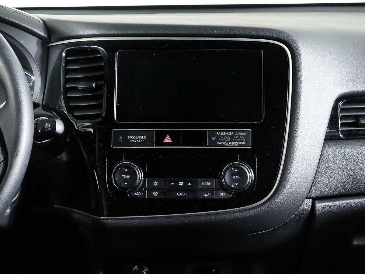 Mitsubishi Outlander с пробегом — 2020 год. Фото: #11