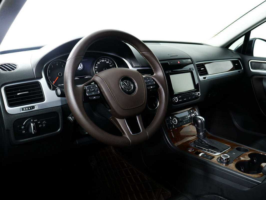 Volkswagen Touareg с пробегом — 2012 год. Фото: #12
