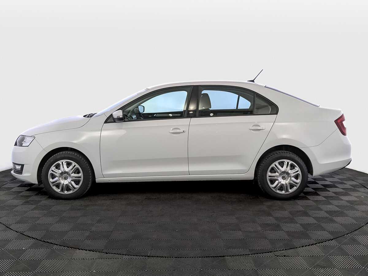 Skoda Rapid с пробегом — 2019 год. Фото: #7