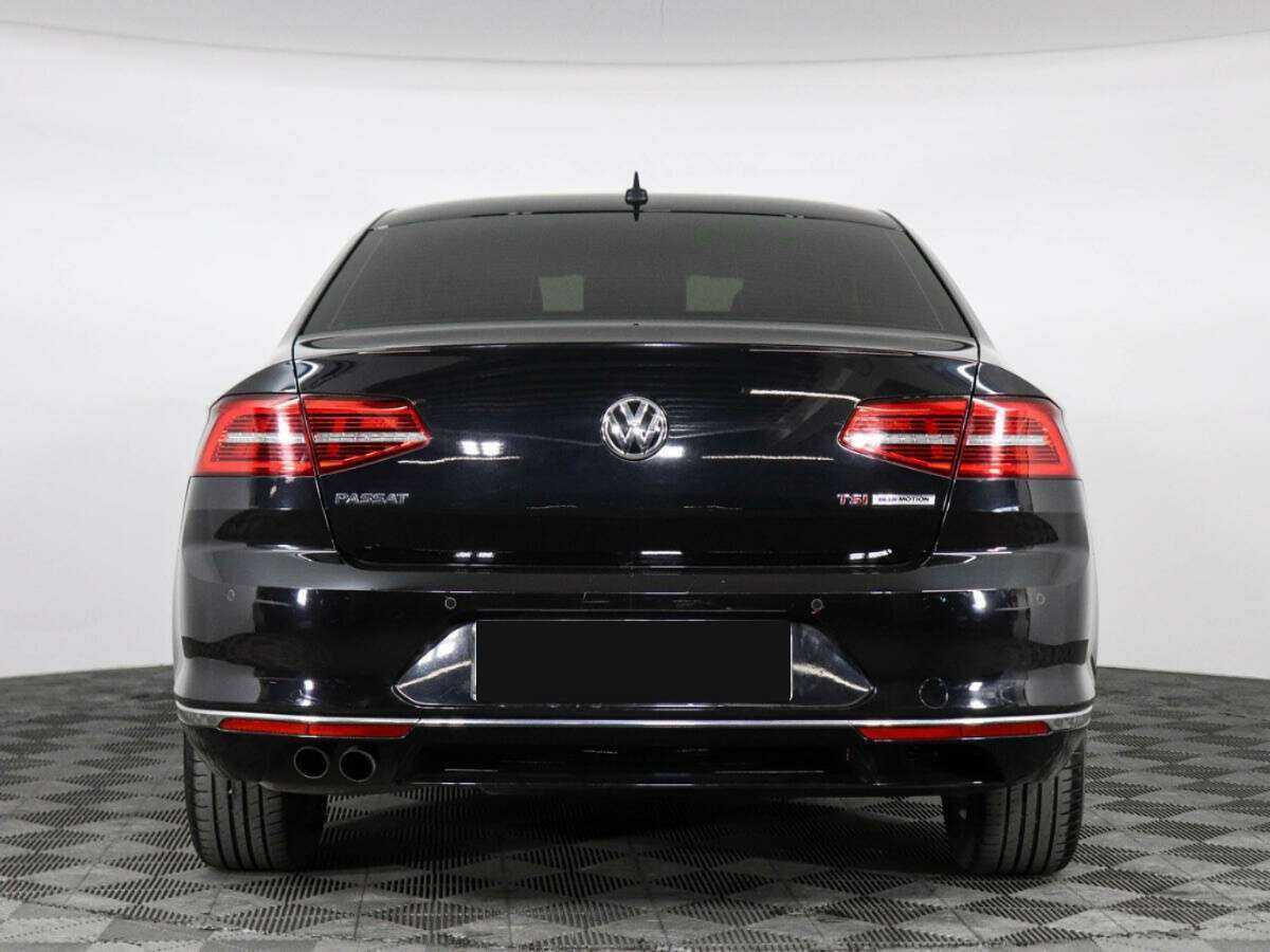 Volkswagen Passat с пробегом — 2016 год. Фото: #4