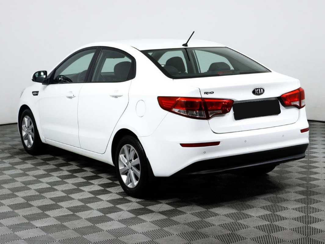 Kia Rio с пробегом — 2016 год. Фото: #6