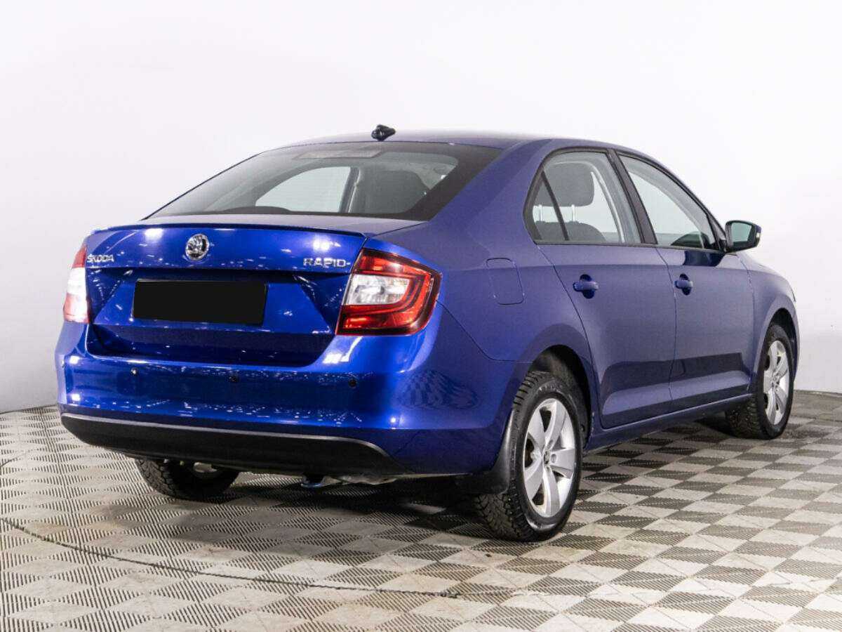 Skoda Rapid с пробегом — 2017 год. Фото: #4