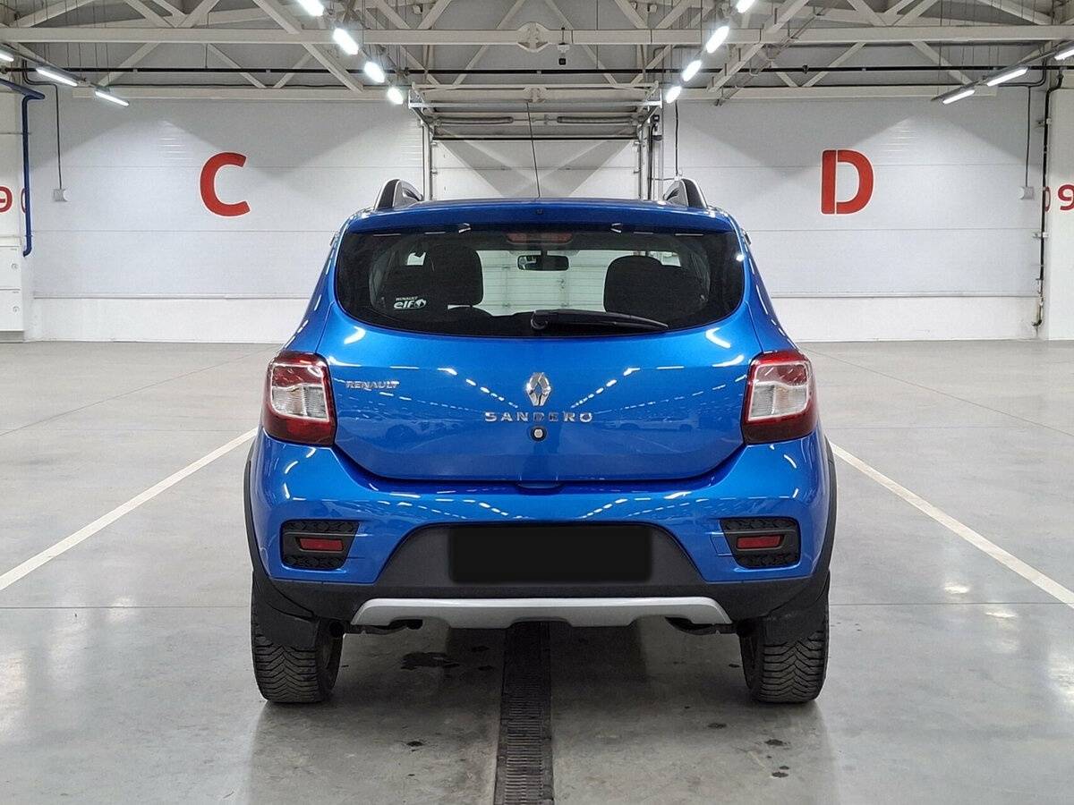 Renault Sandero с пробегом — 2016 год. Фото: #5