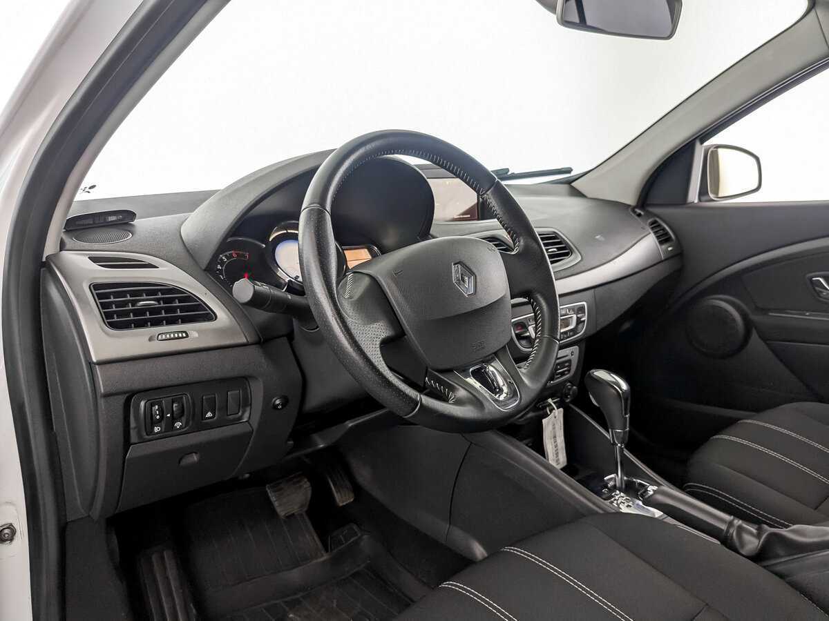 Renault Fluence с пробегом — 2013 год. Фото: #15