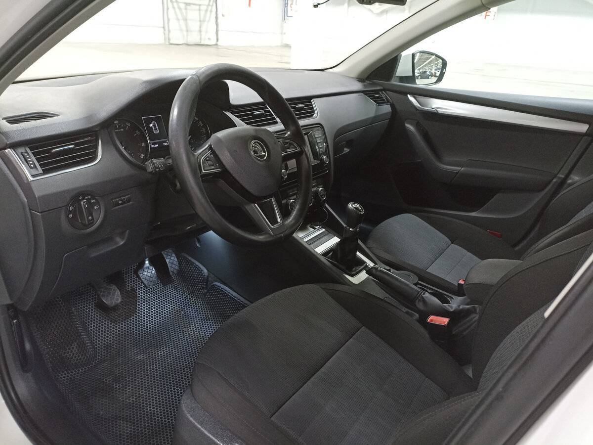 Skoda Octavia с пробегом — 2013 год. Фото: #15
