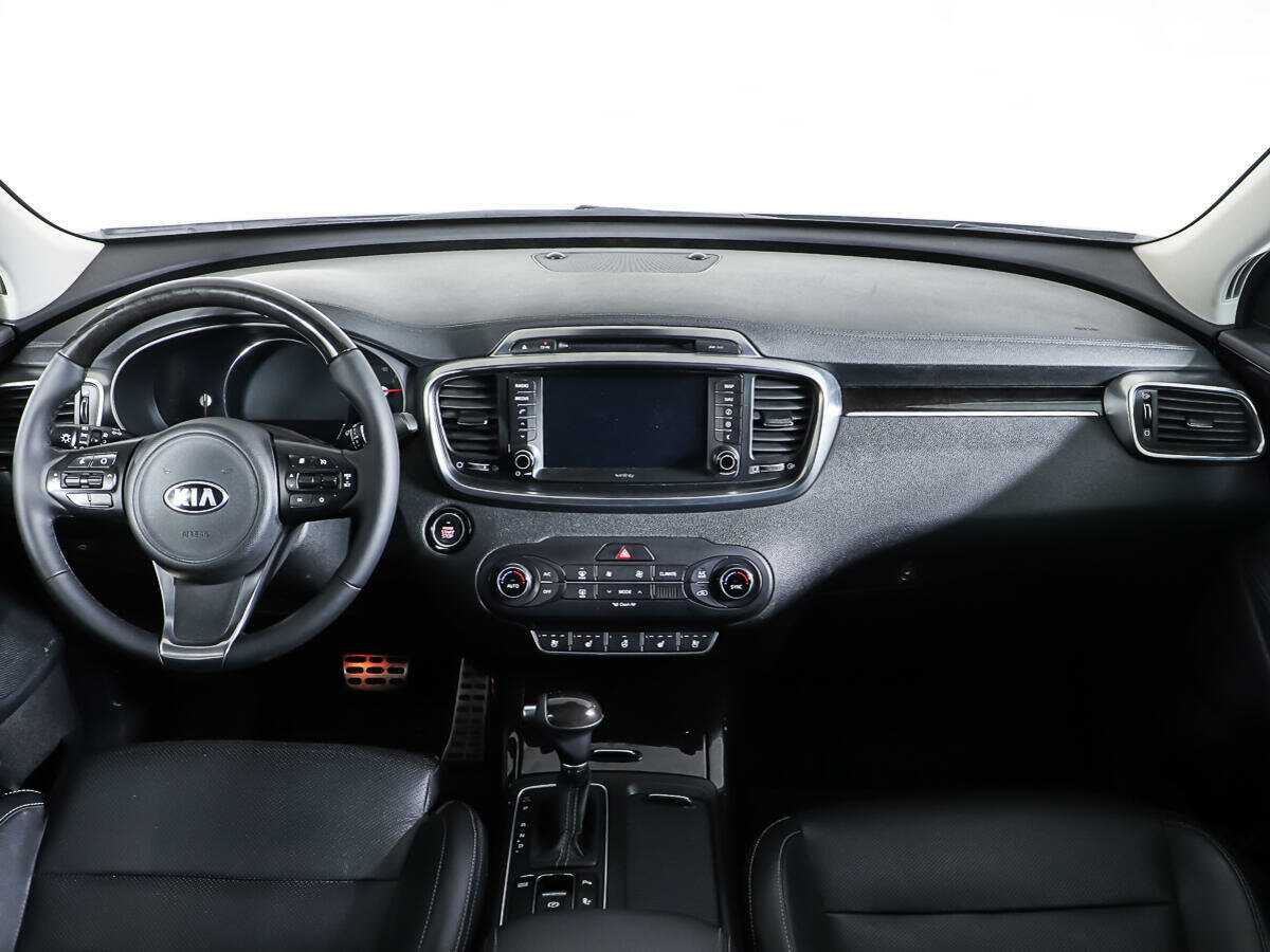 Kia Sorento с пробегом — 2017 год. Фото: #11