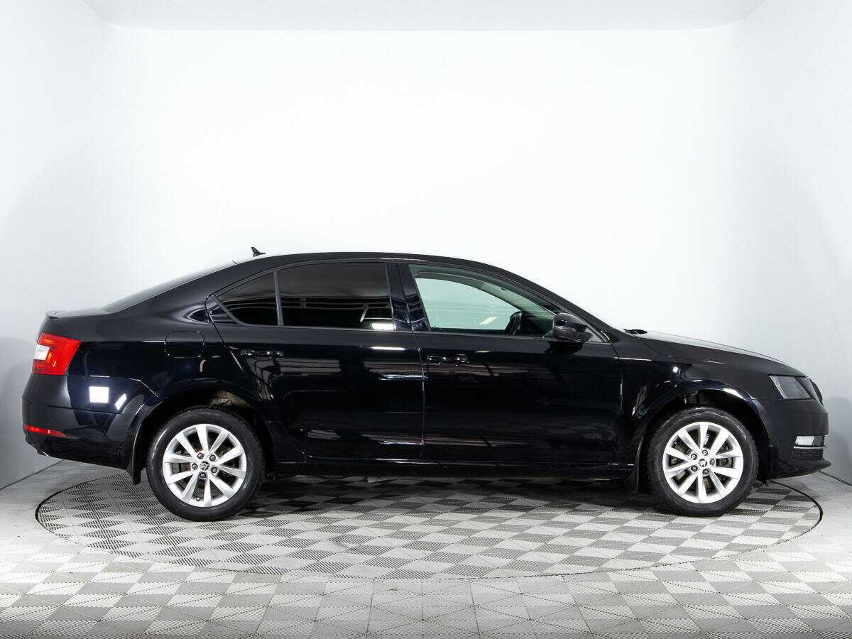 Skoda Octavia с пробегом — 2018 год. Фото: #3
