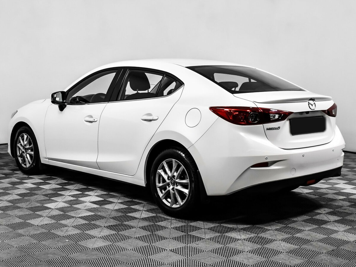 Mazda 3 с пробегом — 2015 год. Фото: #5