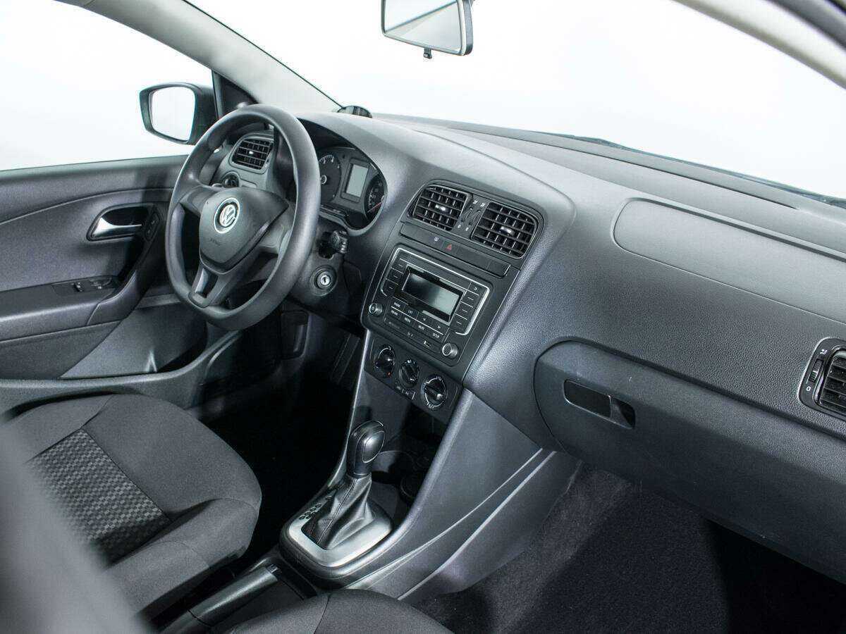 Volkswagen Polo с пробегом — 2019 год. Фото: #8