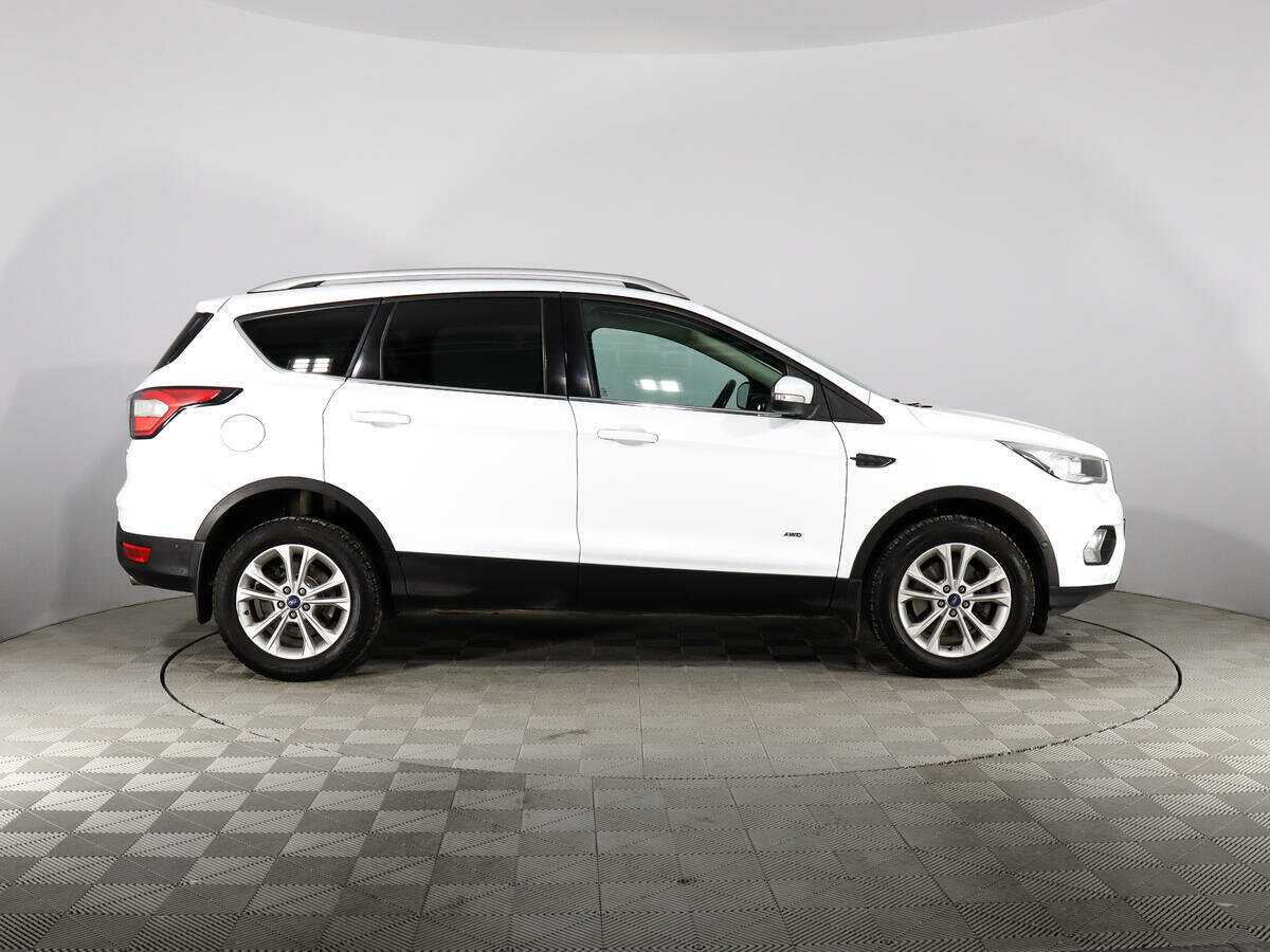 Ford Kuga с пробегом — 2017 год. Фото: #4