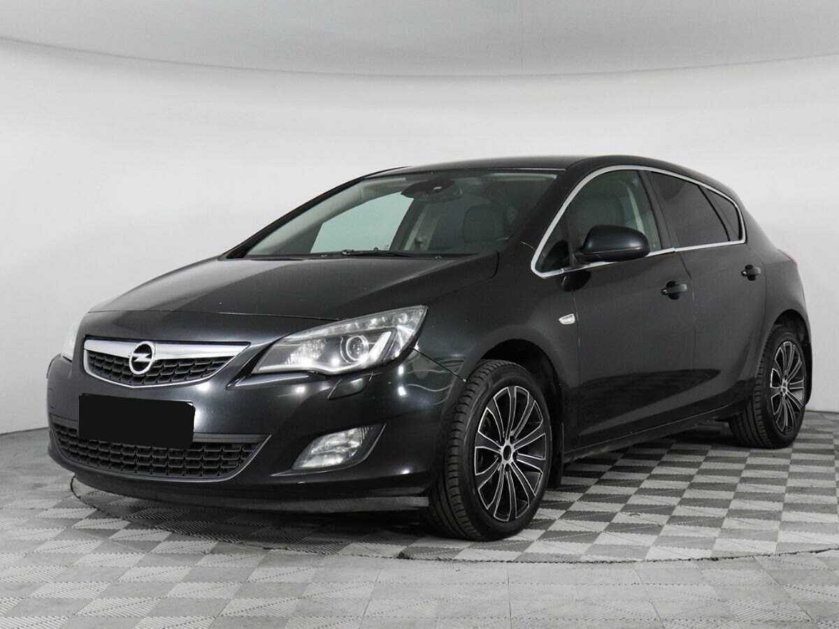Opel Astra с пробегом — 2012 год. Фото: #0