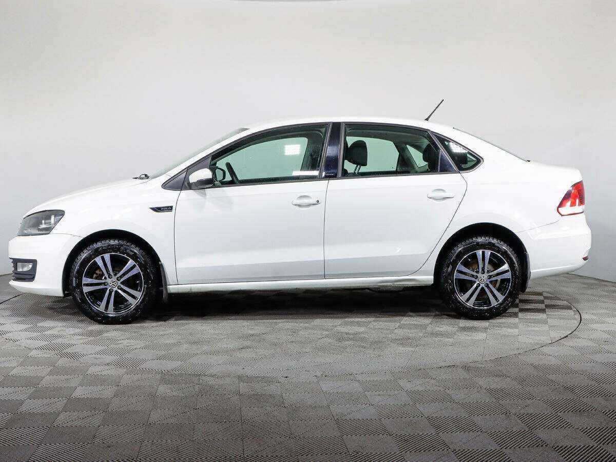 Volkswagen Polo с пробегом — 2016 год. Фото: #7