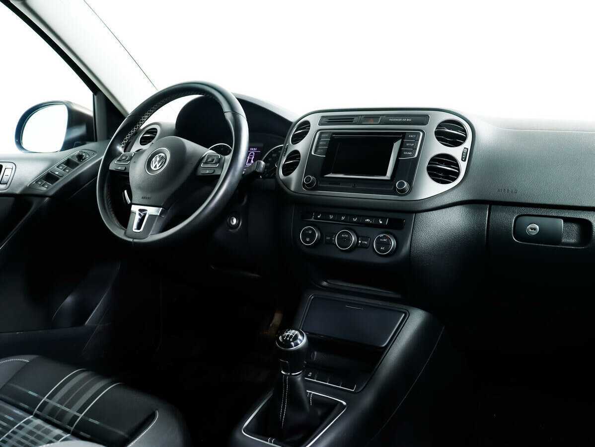 Volkswagen Tiguan с пробегом — 2015 год. Фото: #8