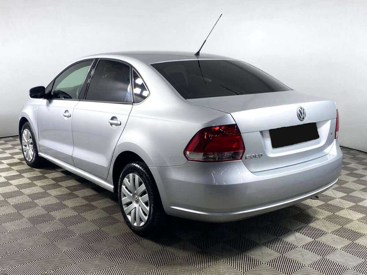Volkswagen Polo с пробегом — 2012 год. Фото: #6
