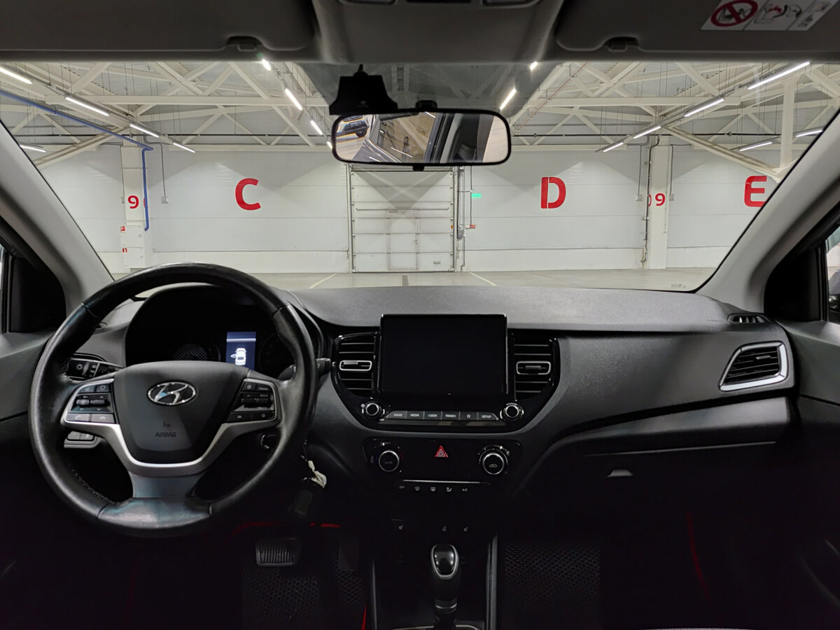 Hyundai Solaris с пробегом — 2021 год. Фото: #13