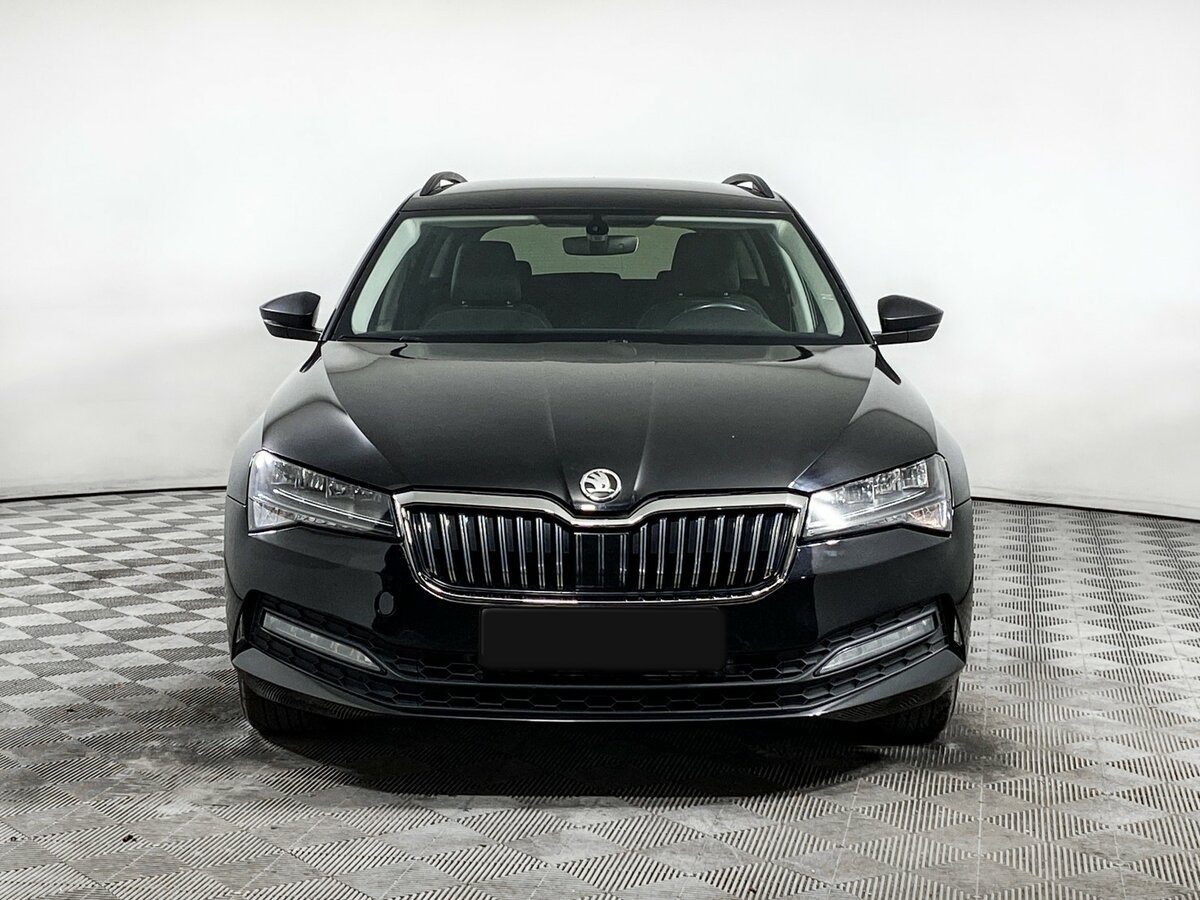 Skoda Superb с пробегом — 2020 год. Фото: #1