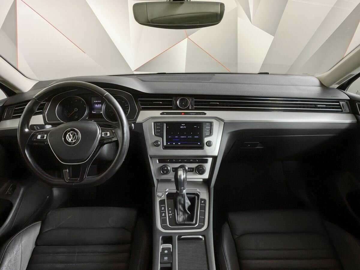 Volkswagen Passat с пробегом — 2017 год. Фото: #9
