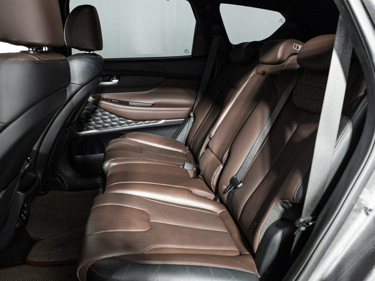 Hyundai Santa Fe с пробегом — 2019 год. Фото: #7