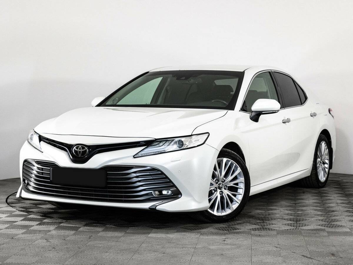 Toyota Camry с пробегом — 2018 год. Фото: #0