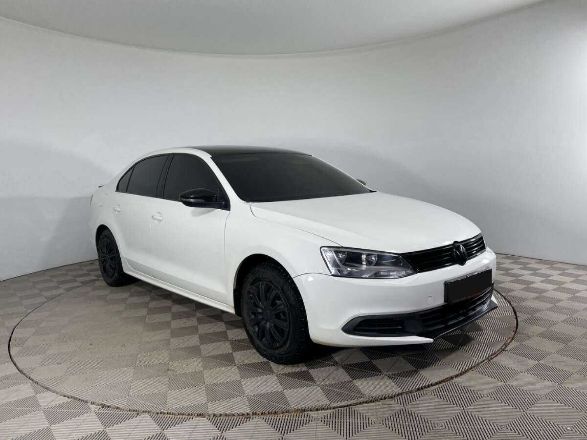 Volkswagen Jetta с пробегом — 2014 год. Фото: #2