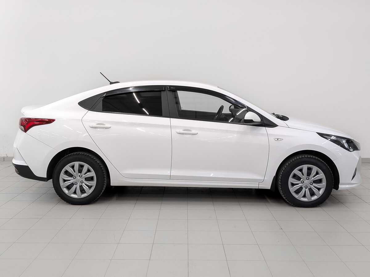 Hyundai Solaris с пробегом — 2021 год. Фото: #3