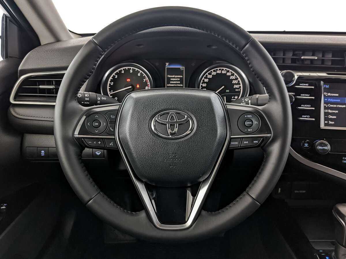 Toyota Camry с пробегом — 2020 год. Фото: #21