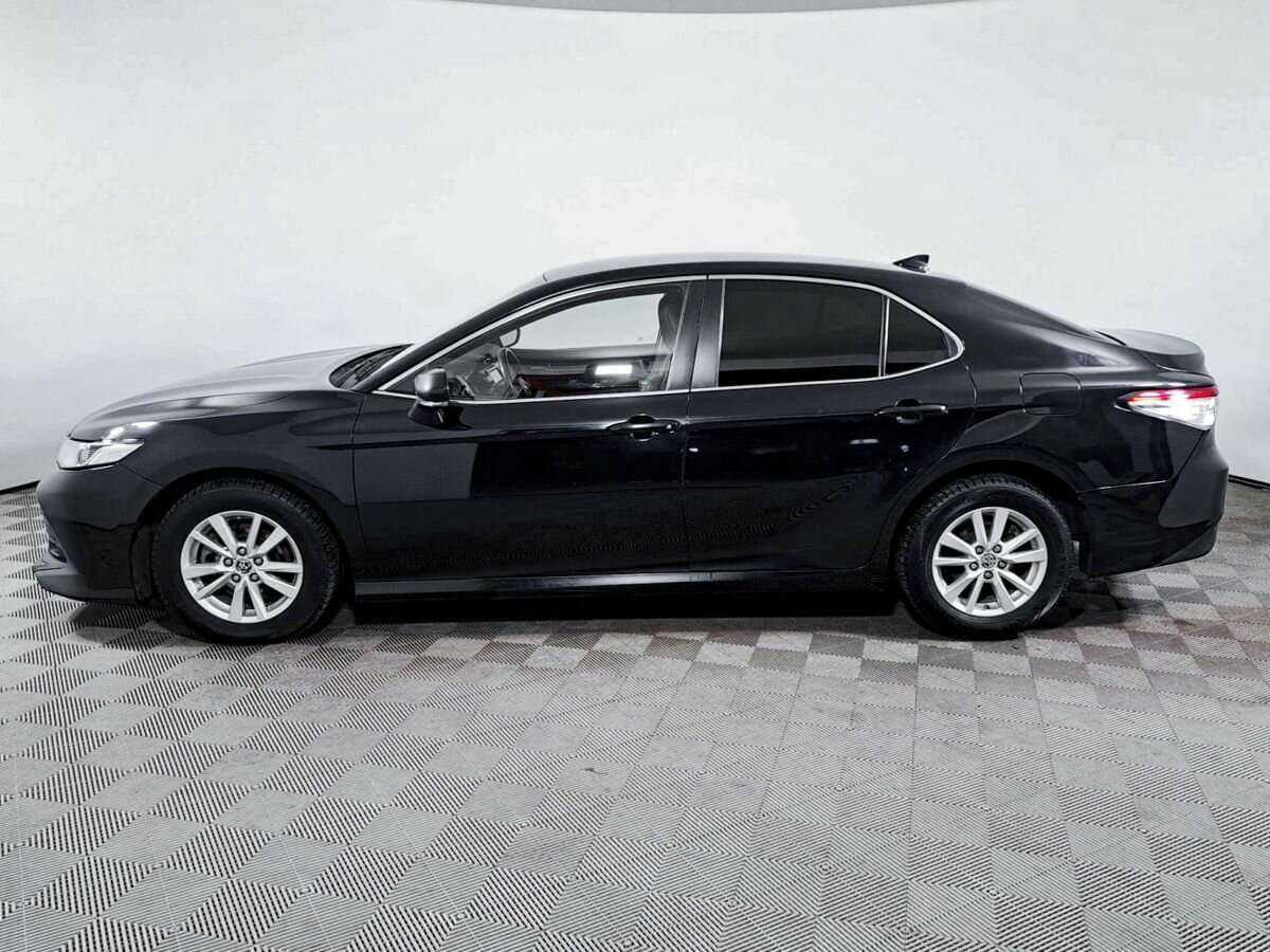 Toyota Camry с пробегом — 2018 год. Фото: #7