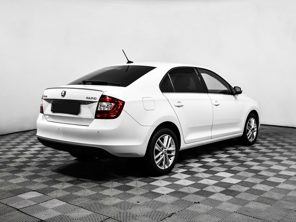 Skoda Rapid с пробегом — 2018 год. Фото: #3