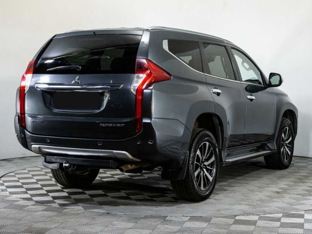 Mitsubishi Pajero Sport с пробегом — 2018 год. Фото: #3