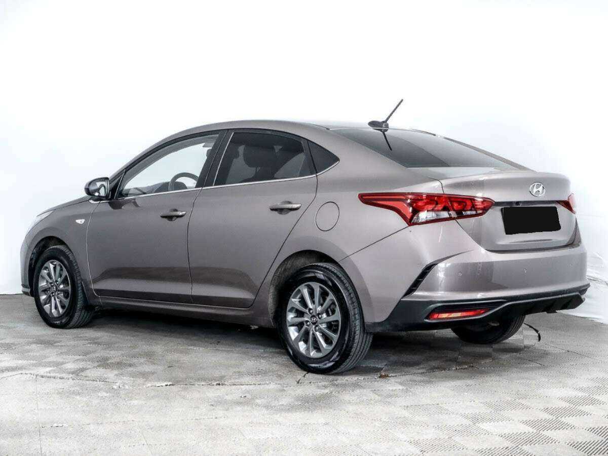 Hyundai Solaris с пробегом — 2022 год. Фото: #4