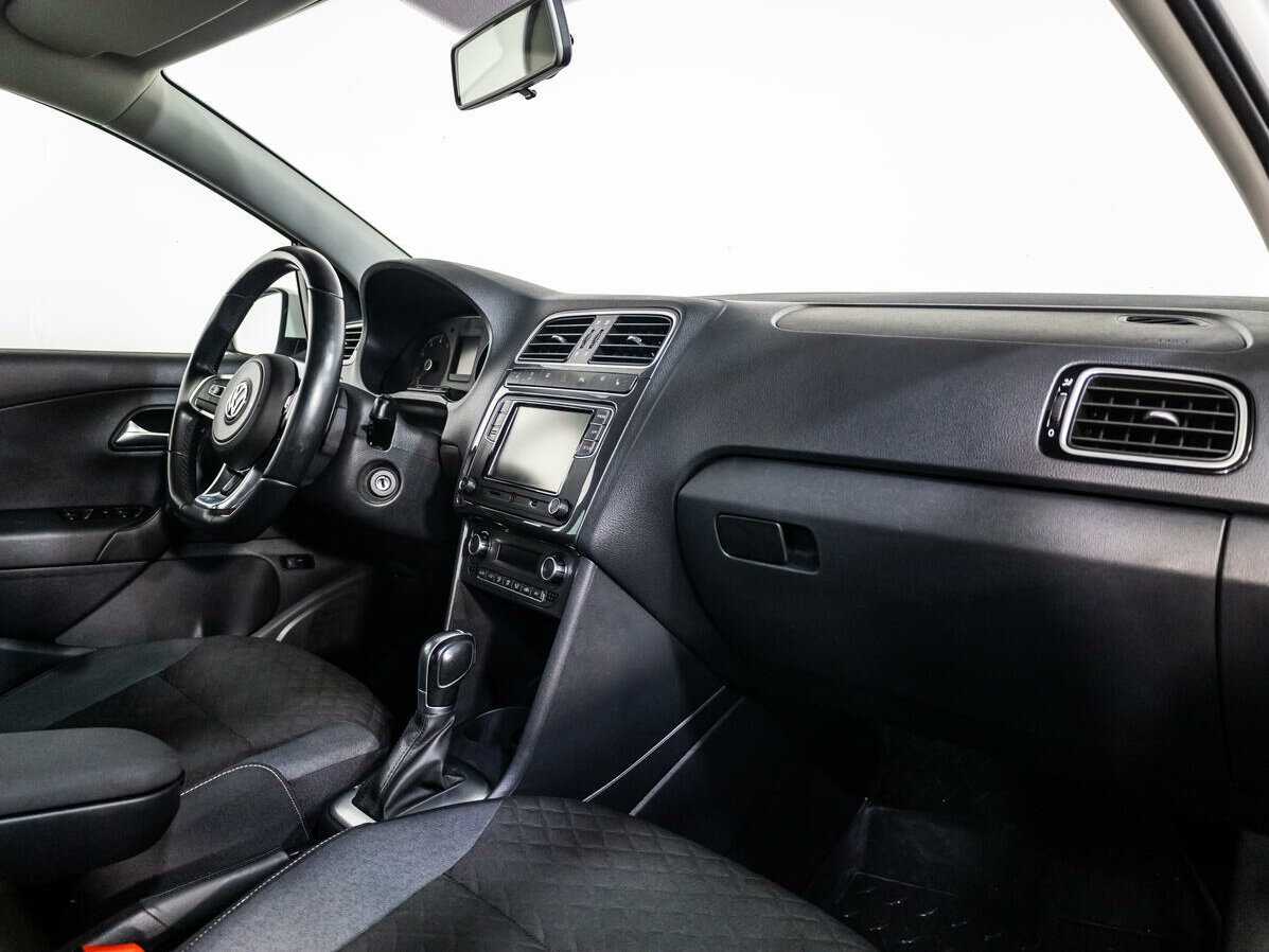 Volkswagen Polo с пробегом — 2018 год. Фото: #7