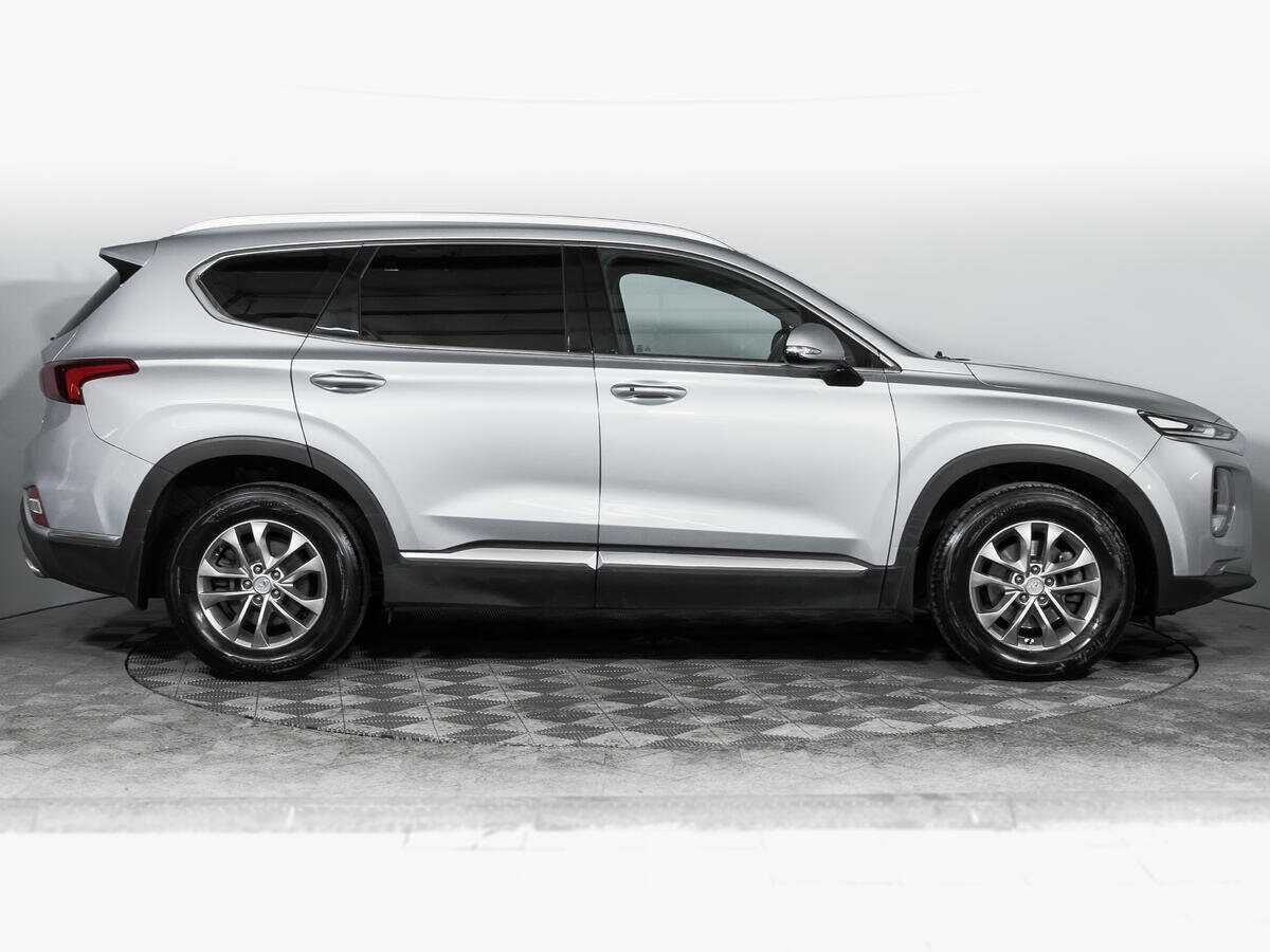 Hyundai Santa Fe с пробегом — 2018 год. Фото: #3