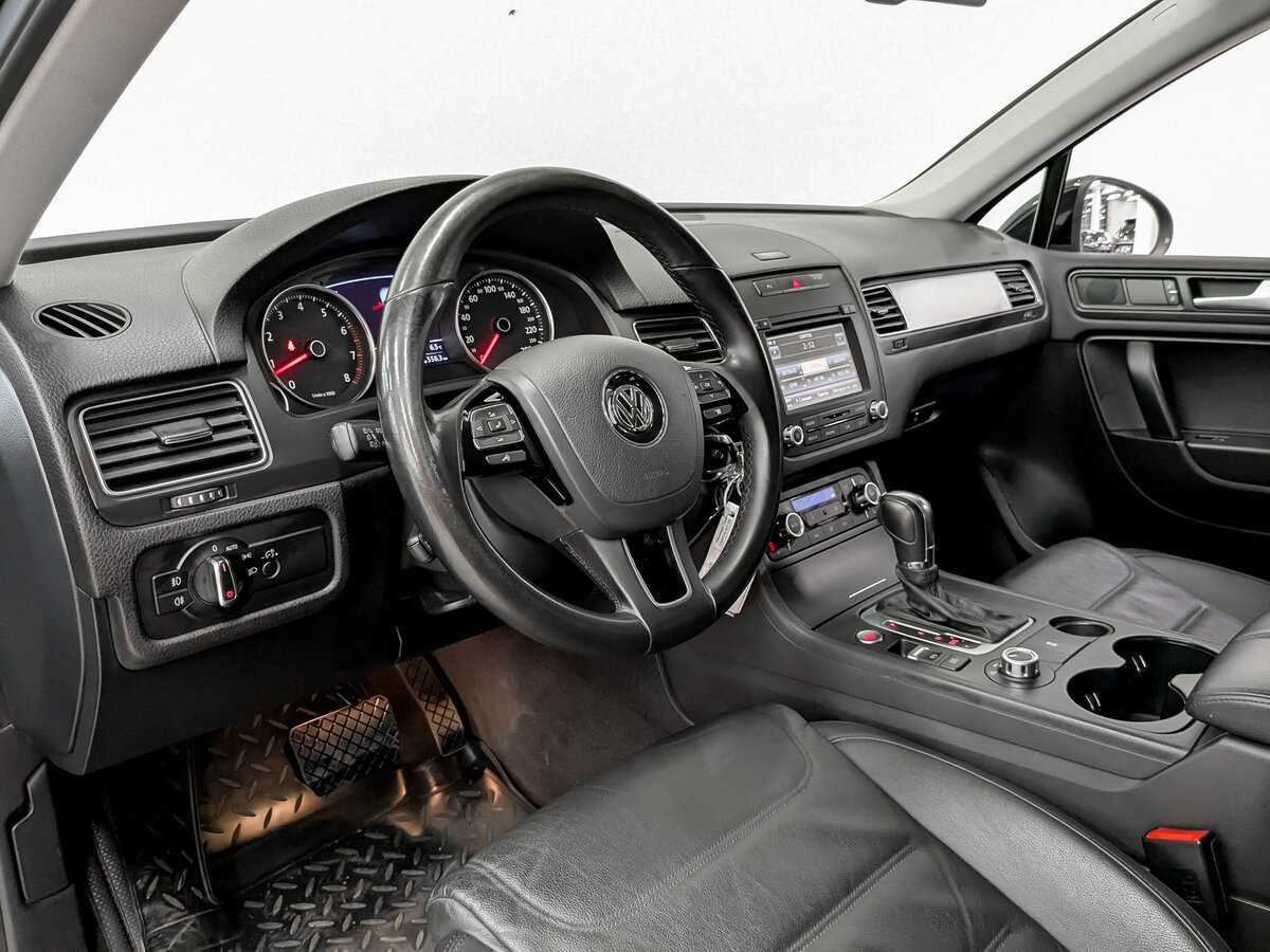 Volkswagen Touareg с пробегом — 2013 год. Фото: #15