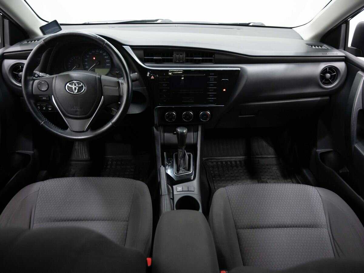 Toyota Corolla с пробегом — 2017 год. Фото: #12