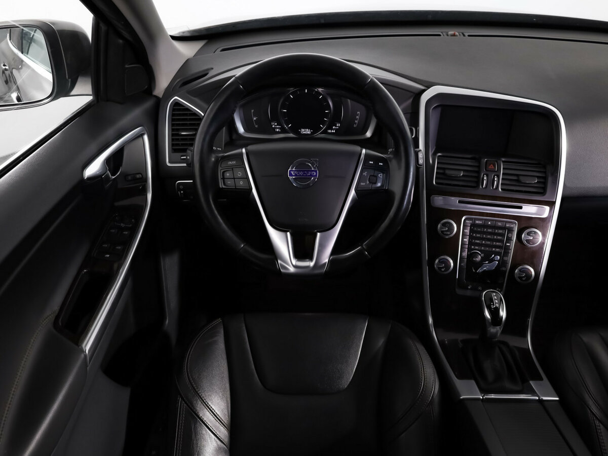 Volvo XC60 с пробегом — 2017 год. Фото: #8
