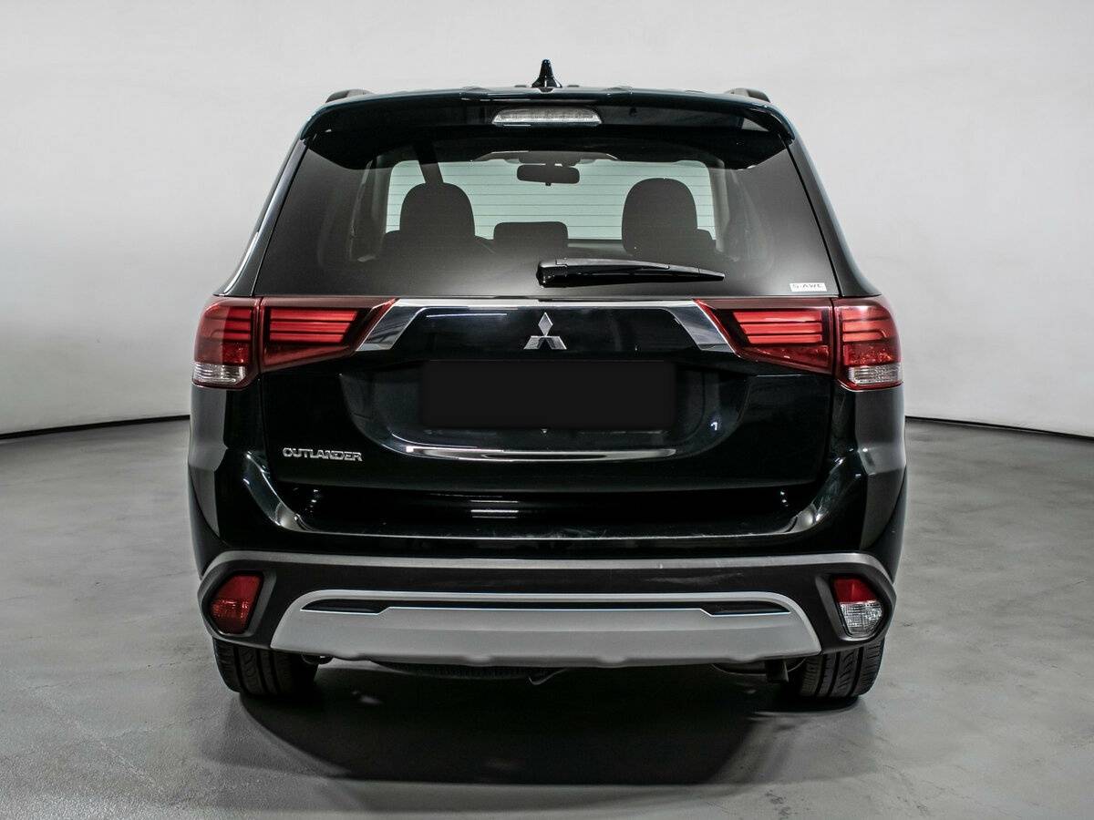 Mitsubishi Outlander с пробегом — 2022 год. Фото: #5