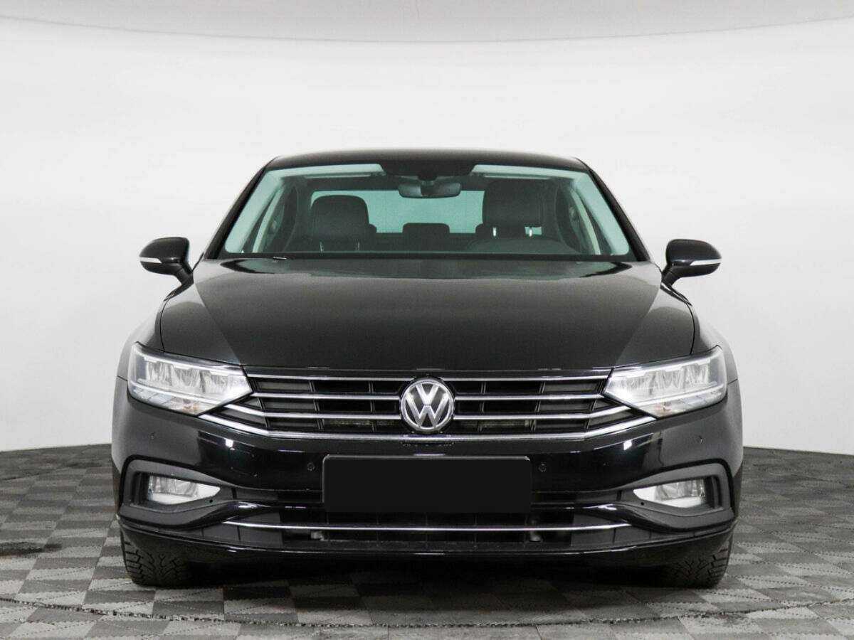 Volkswagen Passat с пробегом — 2020 год. Фото: #1