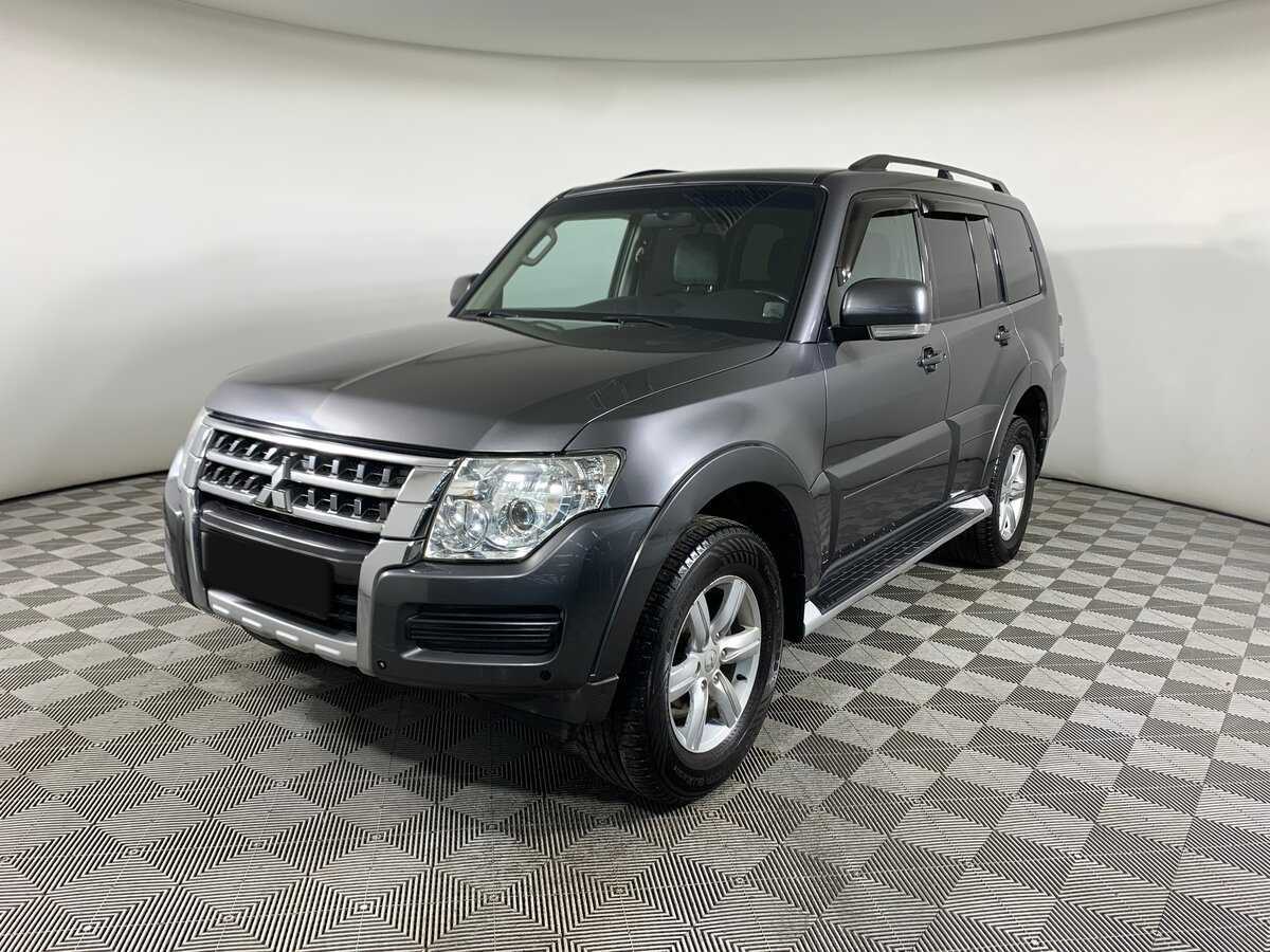 Mitsubishi Pajero с пробегом — 2015 год. Фото: #0