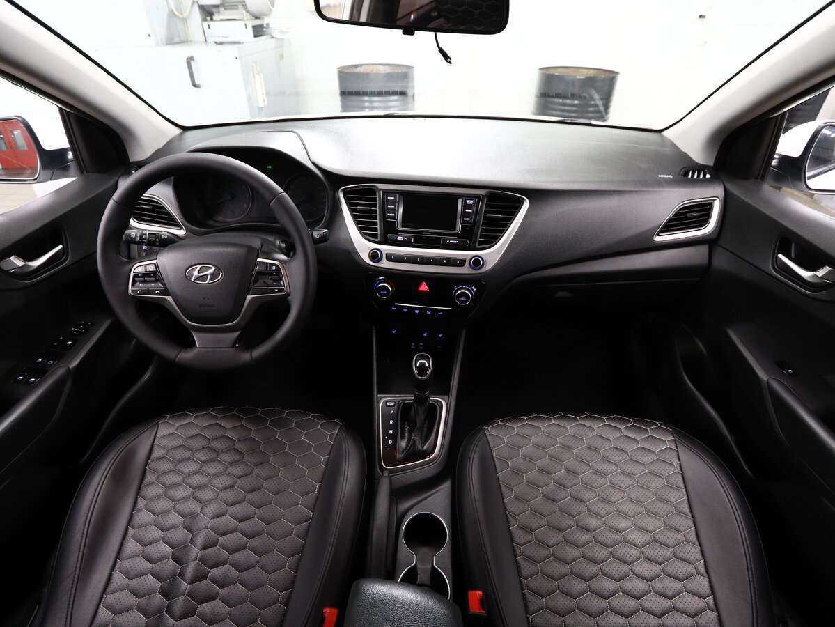 Hyundai Solaris с пробегом — 2018 год. Фото: #18