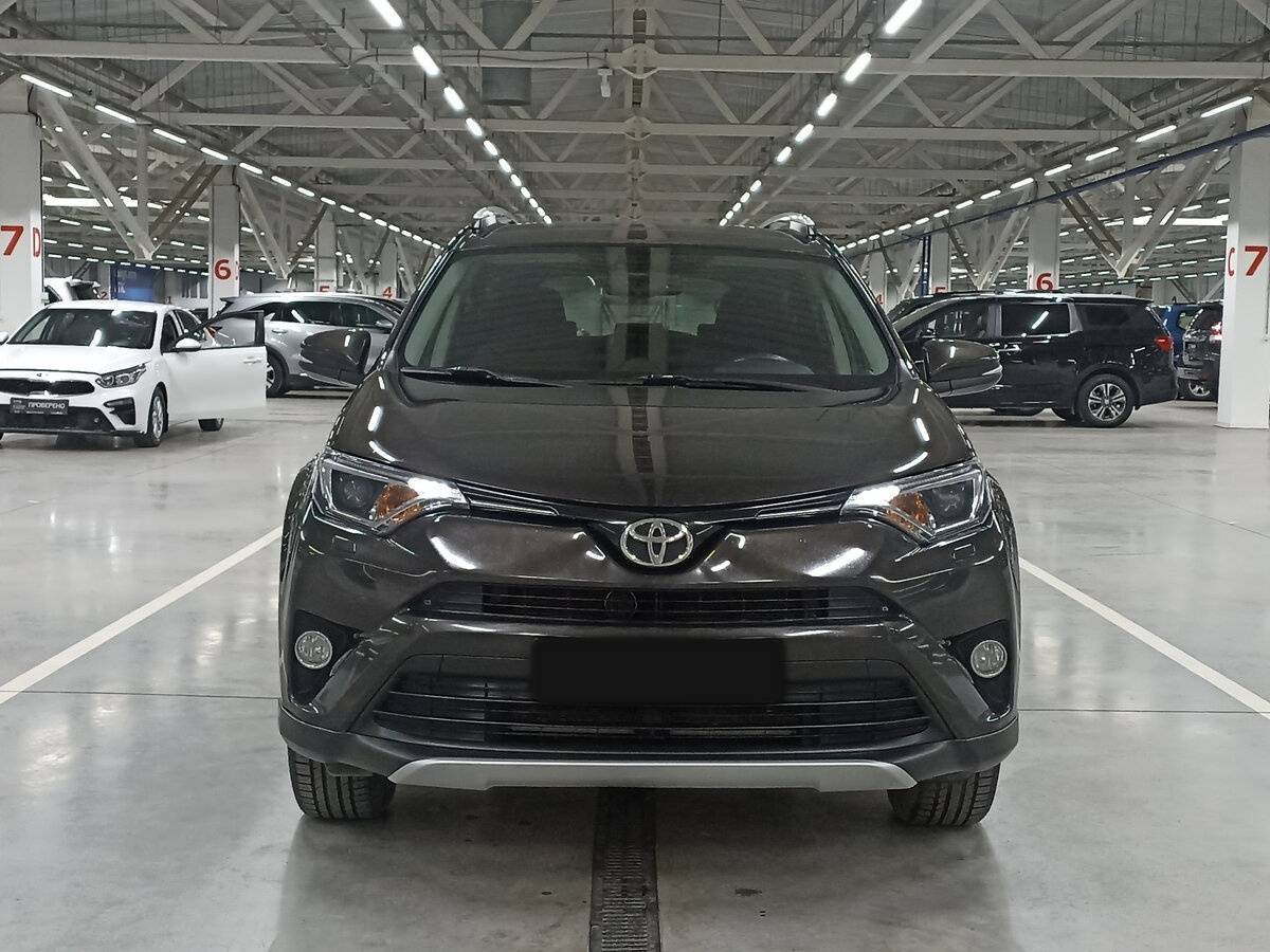 Toyota RAV4 с пробегом — 2016 год. Фото: #1