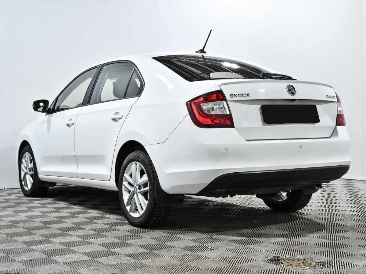 Skoda Rapid с пробегом — 2019 год. Фото: #4