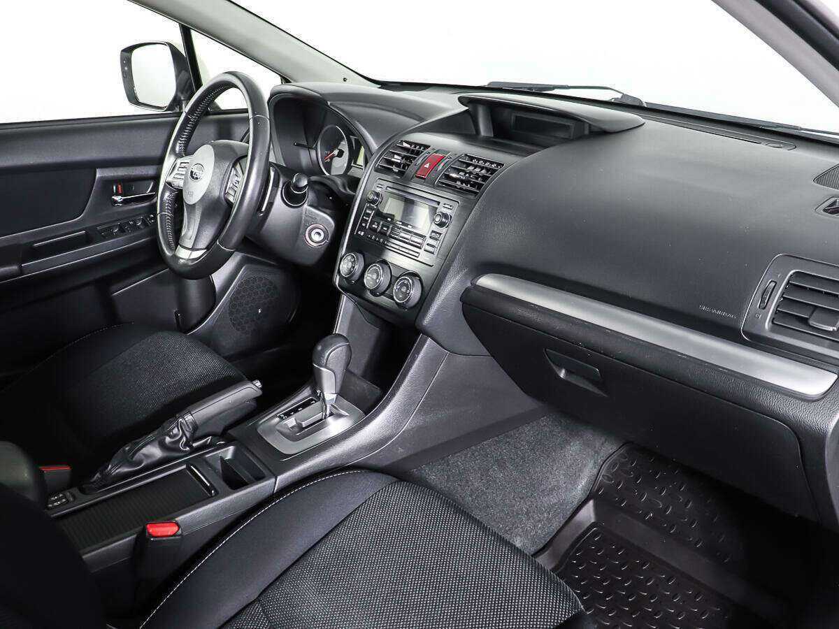 Subaru XV с пробегом — 2012 год. Фото: #9