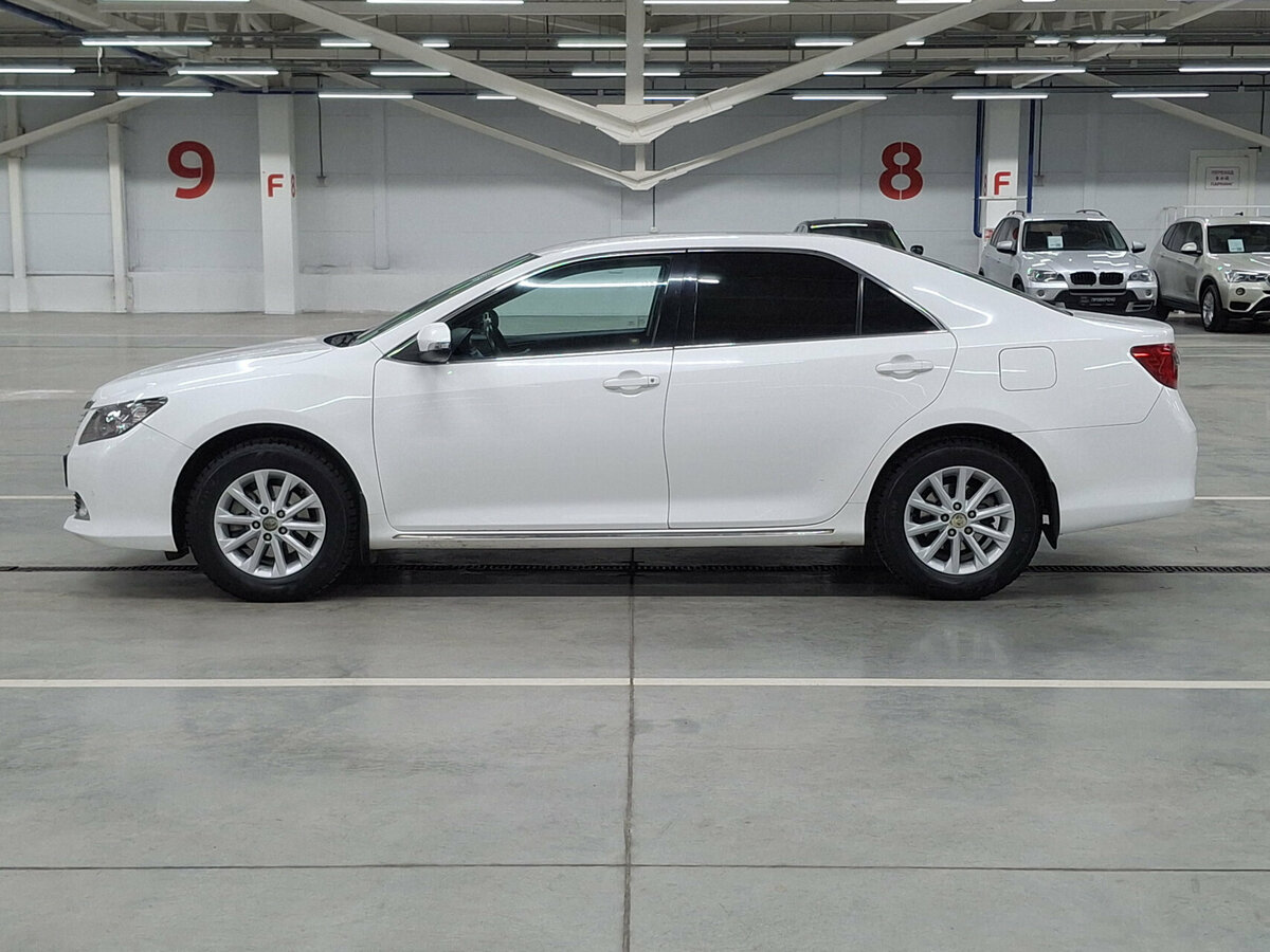 Toyota Camry с пробегом — 2013 год. Фото: #7