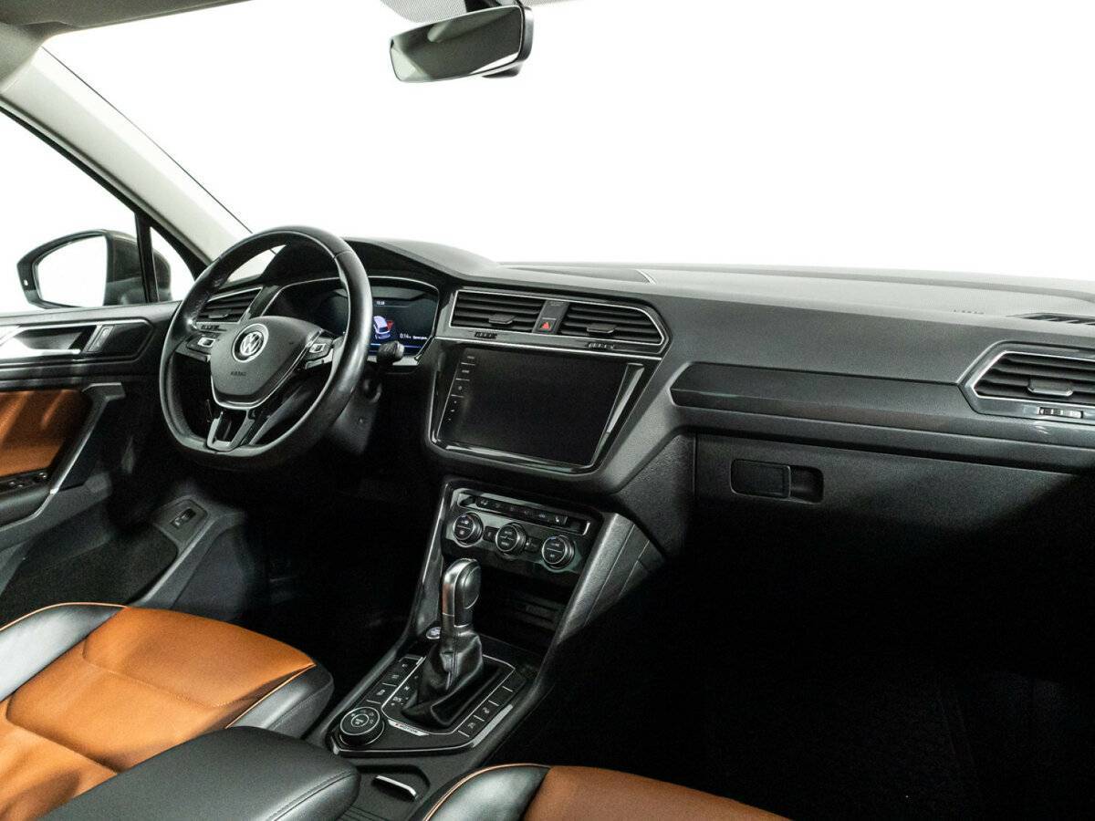 Volkswagen Tiguan с пробегом — 2017 год. Фото: #8